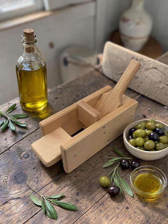 Schiaccia olive manuale in legno di faggio massello 33×11×19 cm - immagine 5