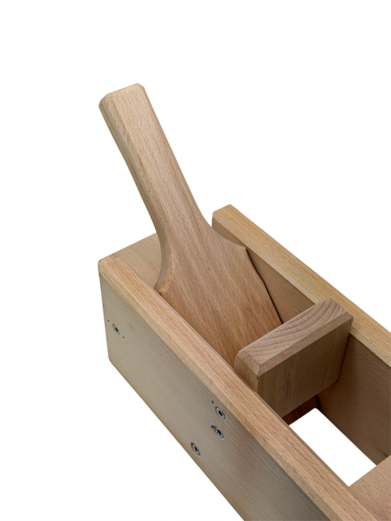 Schiaccia olive manuale in legno di faggio massello 33×11×19 cm - immagine 4