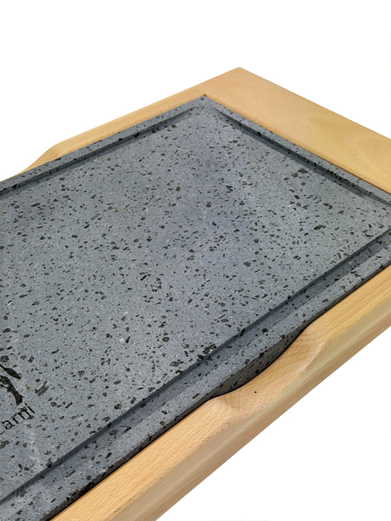 Vassoio in legno di faggio massello con pietra lavica dim. 40 × 25 cm - immagine 4