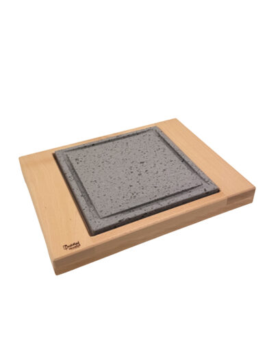 Vassoio in faggio con pietra lavica dim.Pietra 25x25 cm