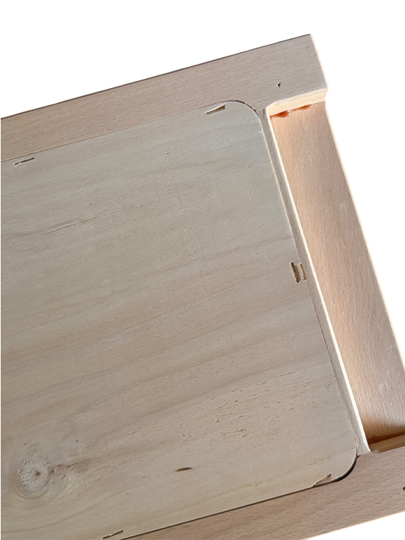 Raccoglibriciole da tavola in legno di faggio 40×30×h4 cm con griglia estraibile - immagine 3